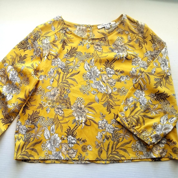 Forever 21 Tops - Forever 21 floral crop blouse